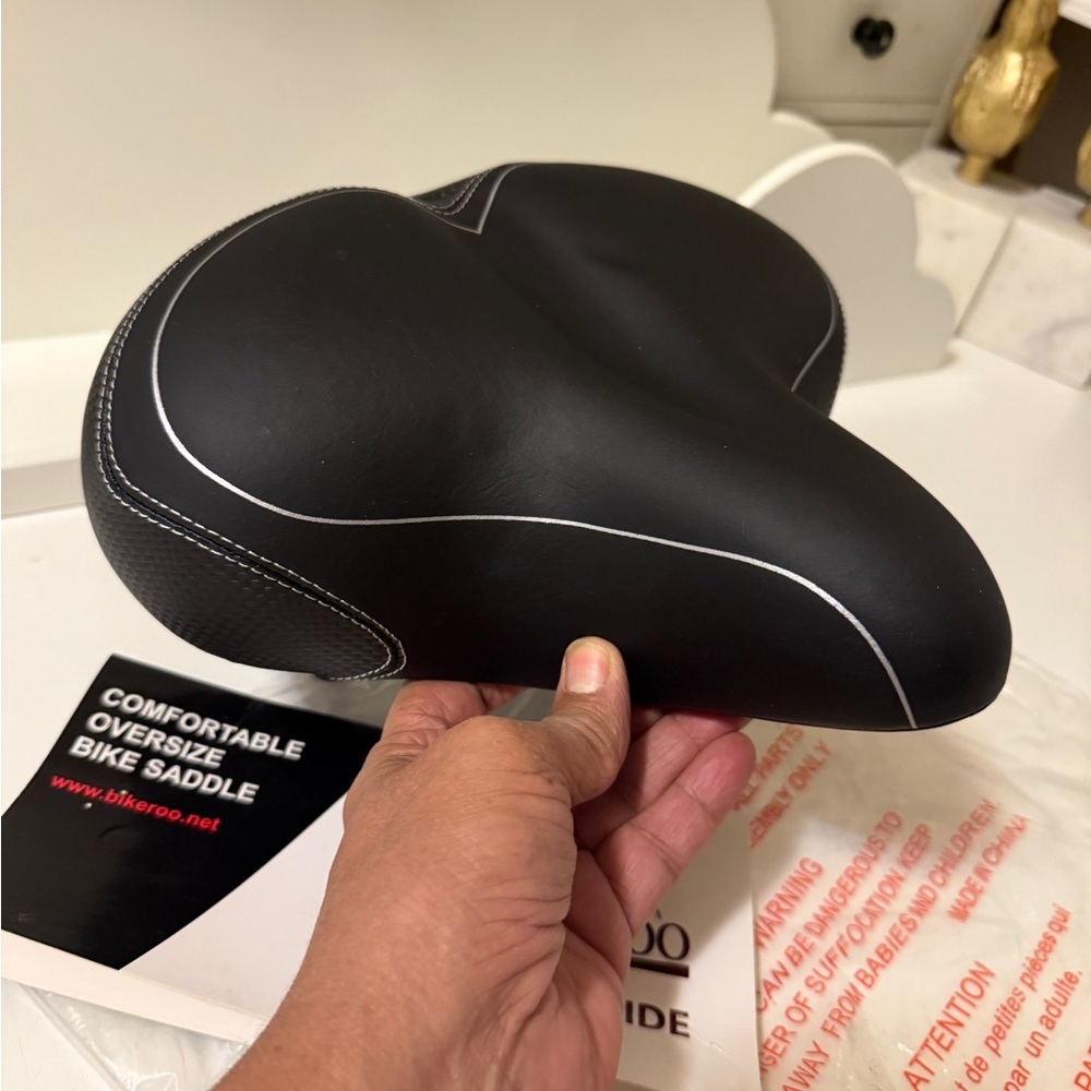 Bikeroo Wide Saddle Oversized
Comfort Outdoor Bike Seat